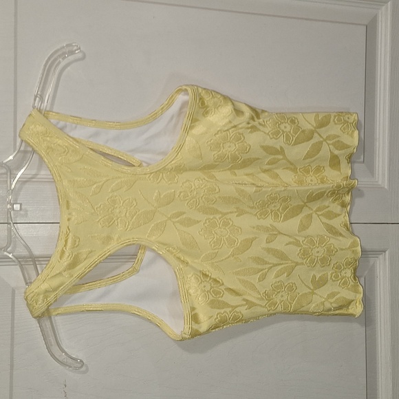 Kinesis made in USA lined floral workout halter tank top - M - light yellow - Picture 5 of 9